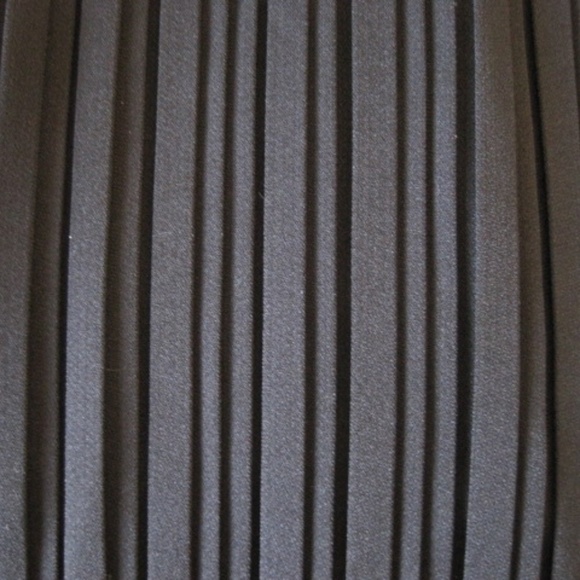 MarlaWynne Black Sleeveless Cardigan - Picture 7 of 7